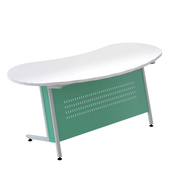 Modern, világosszürke irodai asztal ergonomikus kialakítással, perforált előlappal, irattartó szekrények mellé ideális munkaállomás irodába
