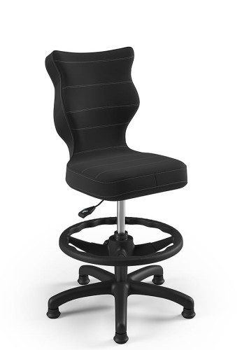 Modern, antracit színű irodai forgószék ergonomikus háttámlával, párnázott ülőfelülettel és lábtartó gyűrűvel, munkahelyi használatra tervezve.
