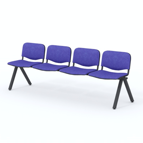 Négyüléses, kék kárpitozott várótermi pad fekete fém vázzal, irodai környezetbe irattartó szekrények mellé ideális elhelyezéssel.

