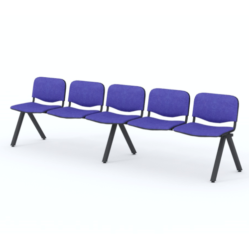 Négyüléses, világosszürke fémvázas, kék kárpitozású várótermi pad modern váróterembe, praktikus és kényelmes ülőhelyekkel.
